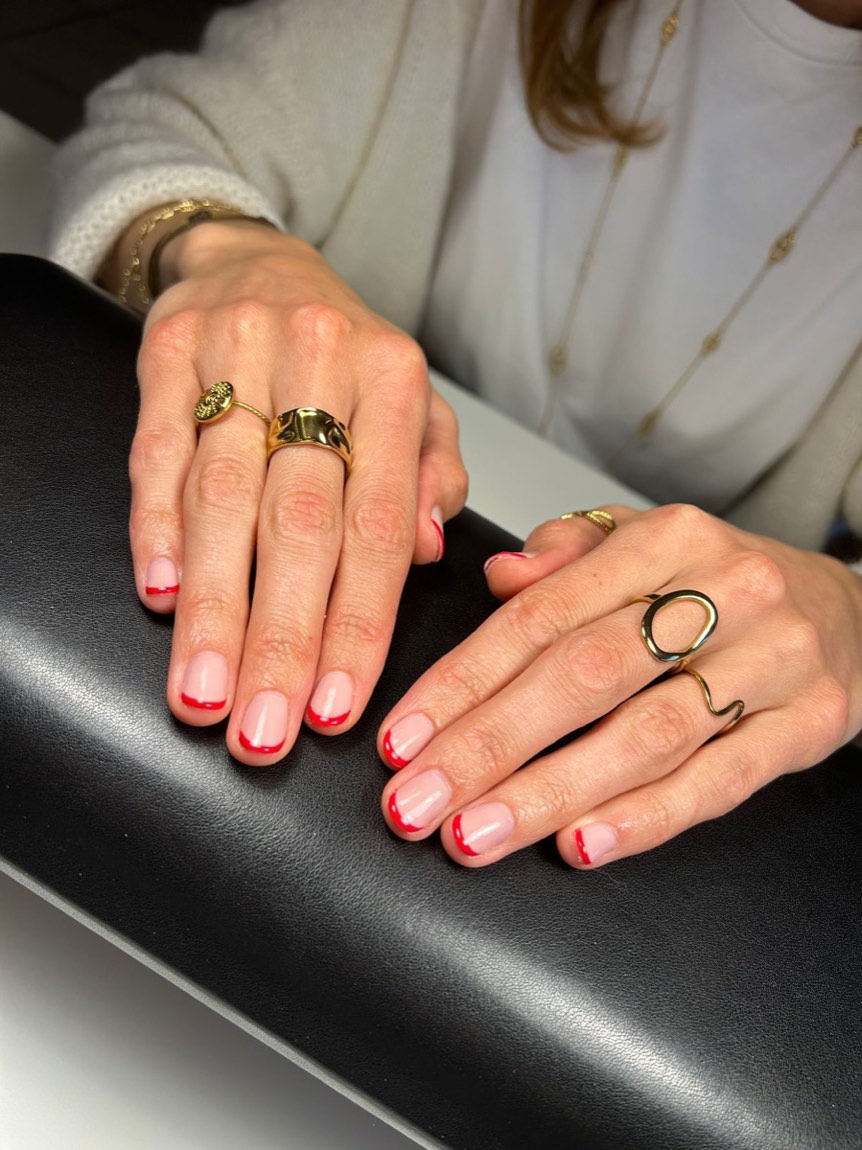 French rouge sur ongles semi-permanents, Valentine Institut Bilstain